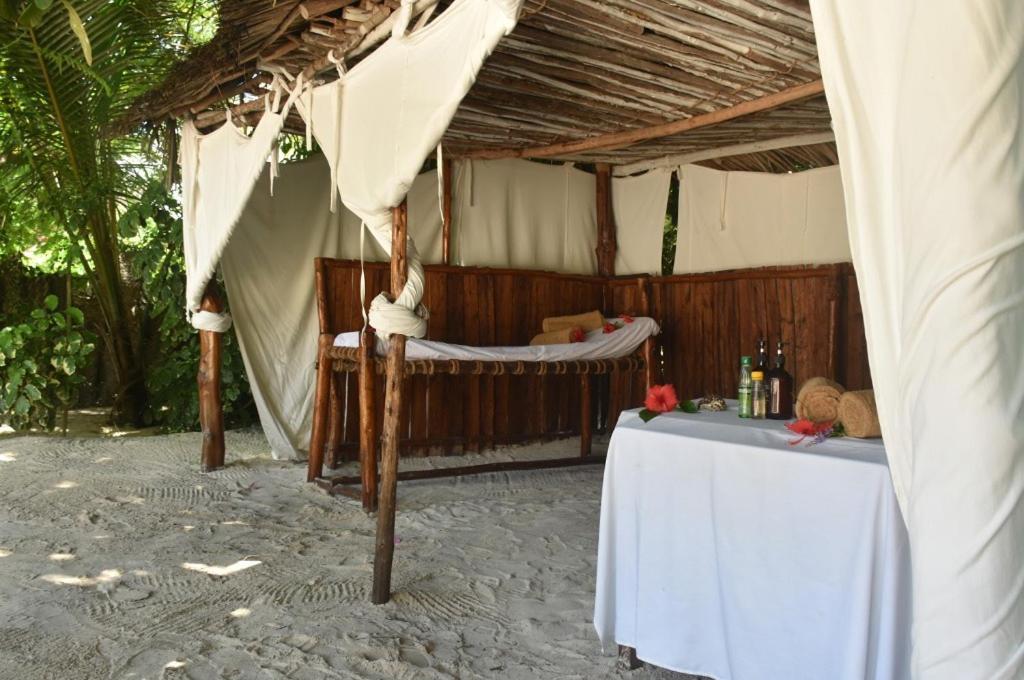 Отель Sea View Boutique Джамбиани